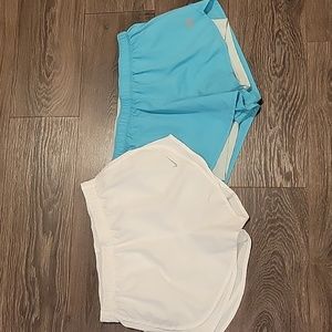 20 ❤️ NIKE DRI FIT AND NEW BALANCE HIGH RISE ATHLETIC SHORTS, MEDIUM